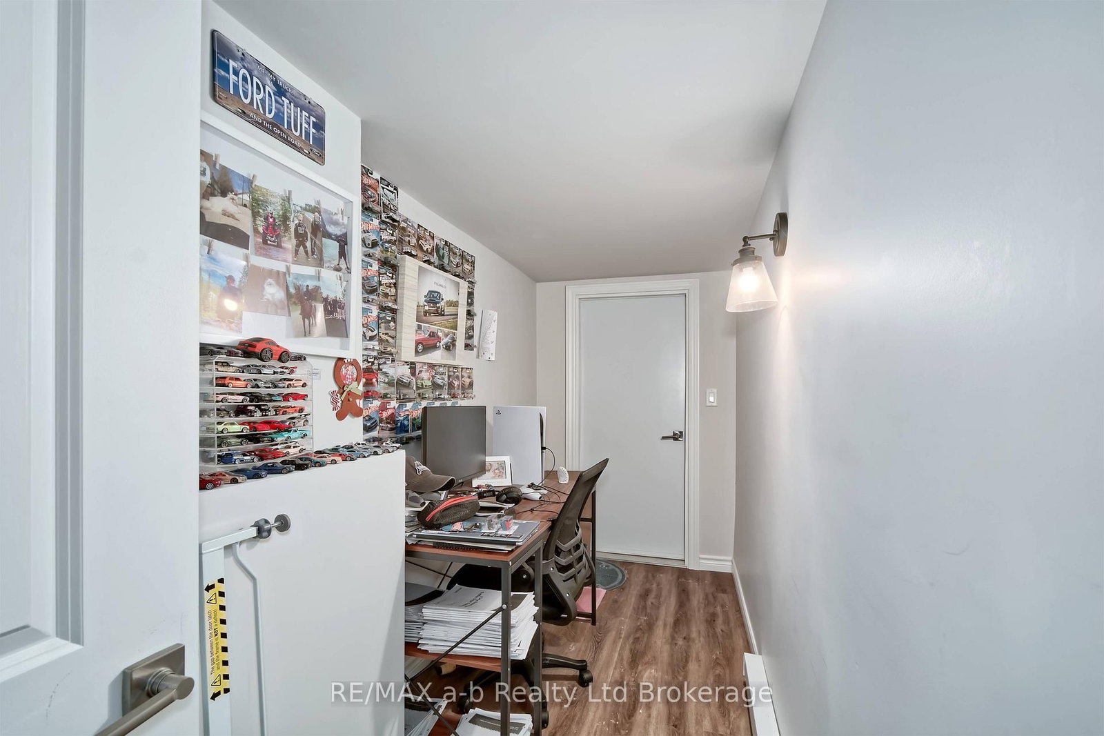 305 Robinson Street • Woodstock, ON photo 33