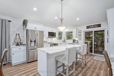 305 Robinson Street • Woodstock, ON photo 9
