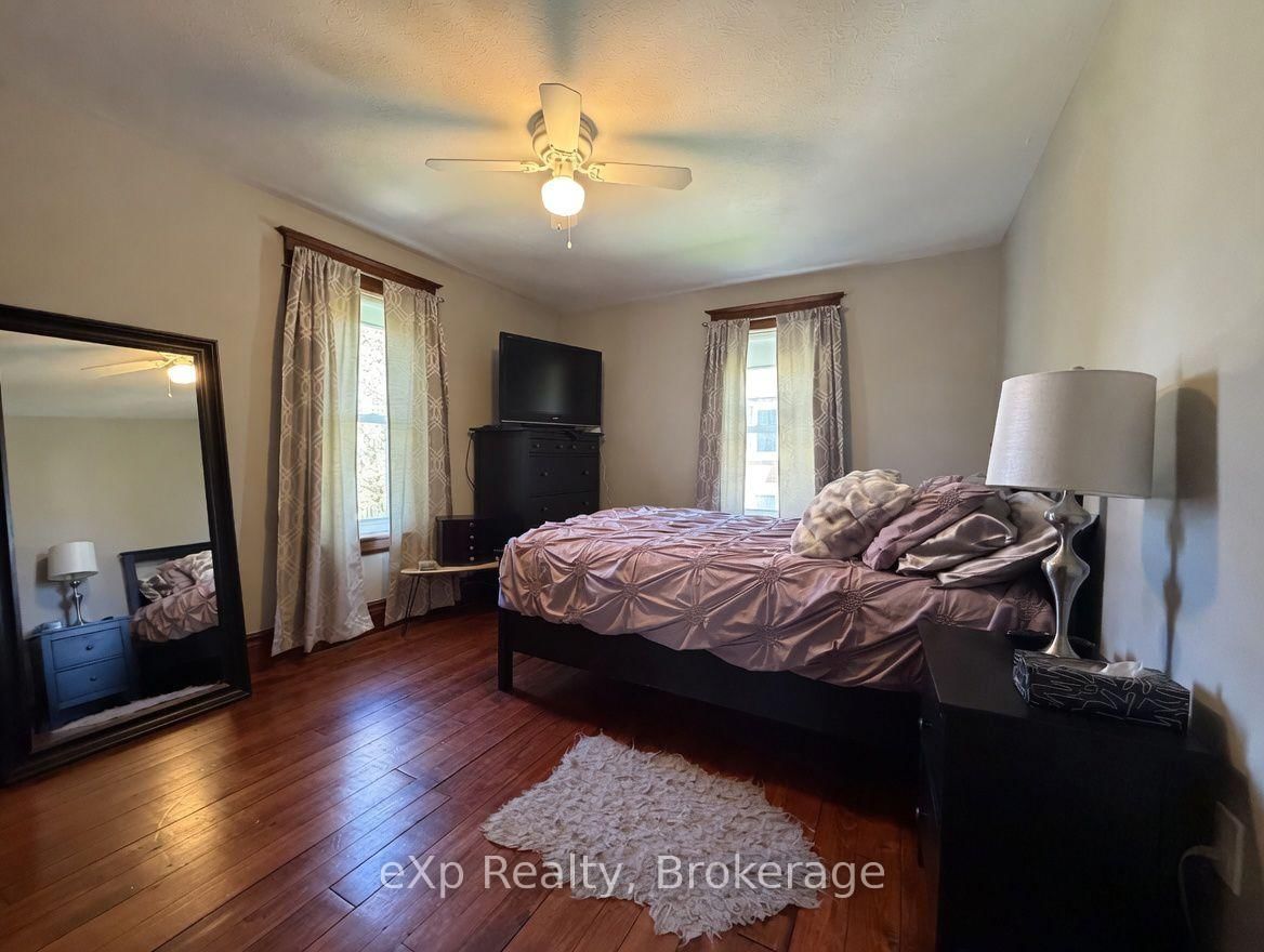 625 GIBSON Street • Brockton, ON photo 13