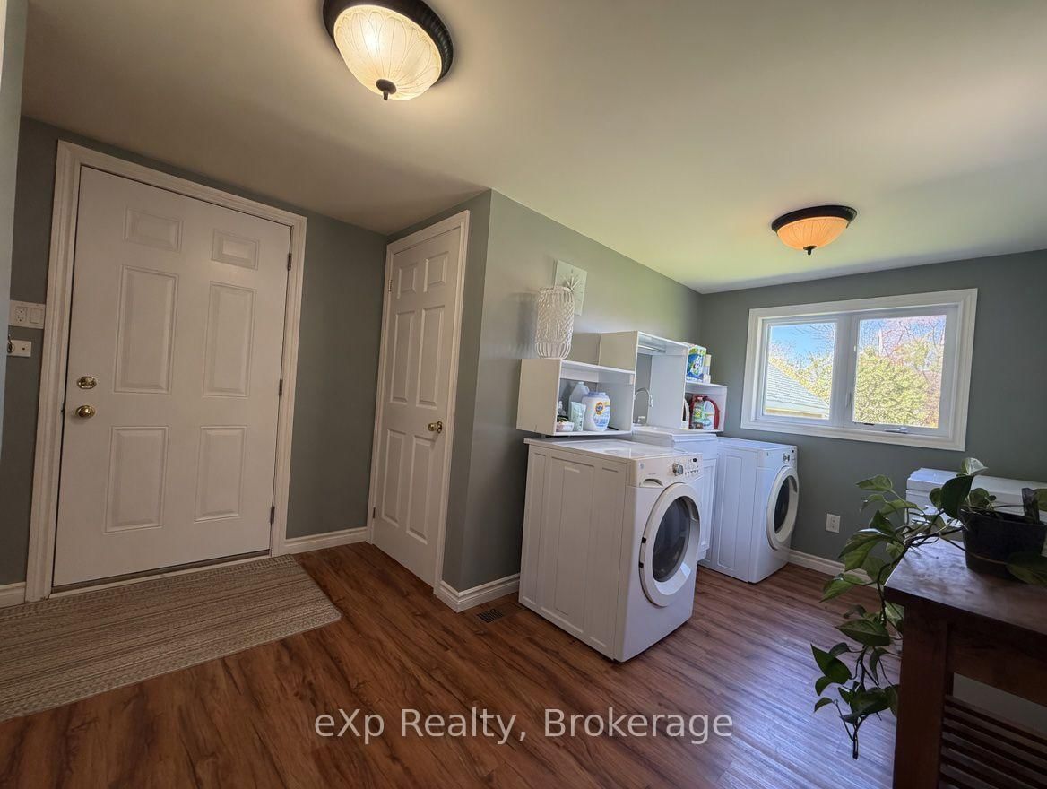 625 GIBSON Street • Brockton, ON photo 16