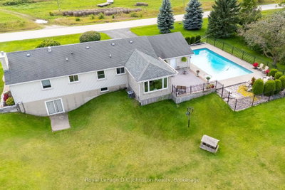 830 Concession 2 Road • Saugeen Shores, ON photo 3