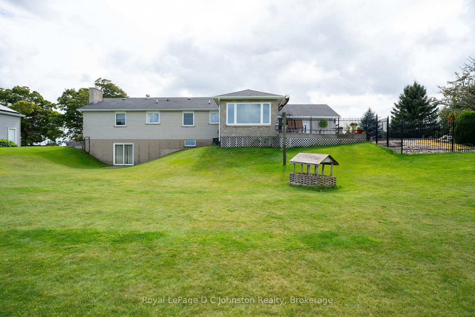 830 Concession 2 Road • Saugeen Shores, ON photo 8