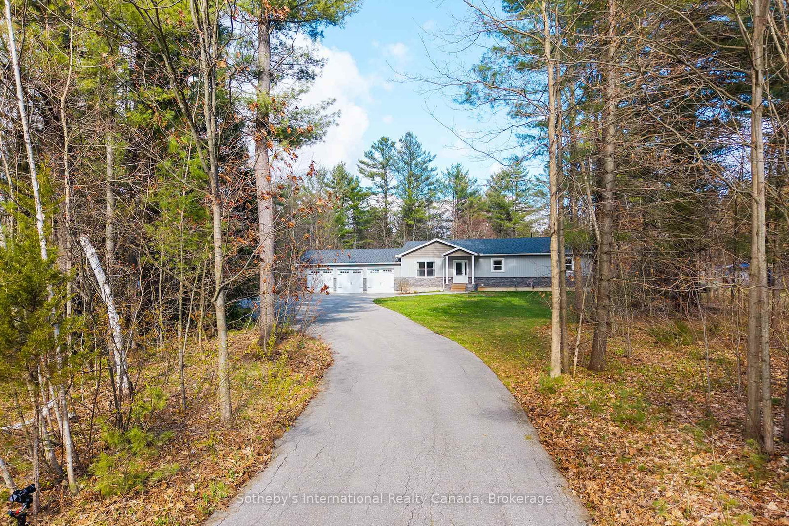 1021 Tower Crescent • Gravenhurst, ON photo 4