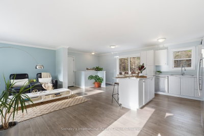 1021 Tower Crescent • Gravenhurst, ON photo 8