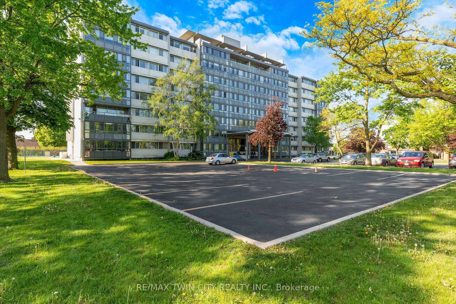24 Midland Drive • #306 • Kitchener, ON photo 2