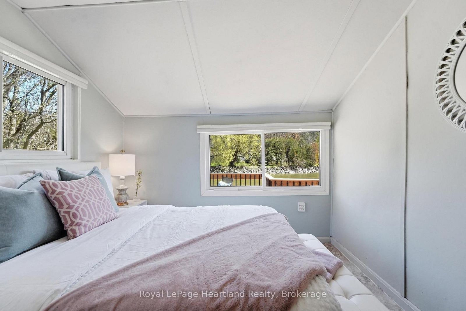 9 MAPLE Lane • Ashfield-Colborne-Wawanosh, ON photo 23