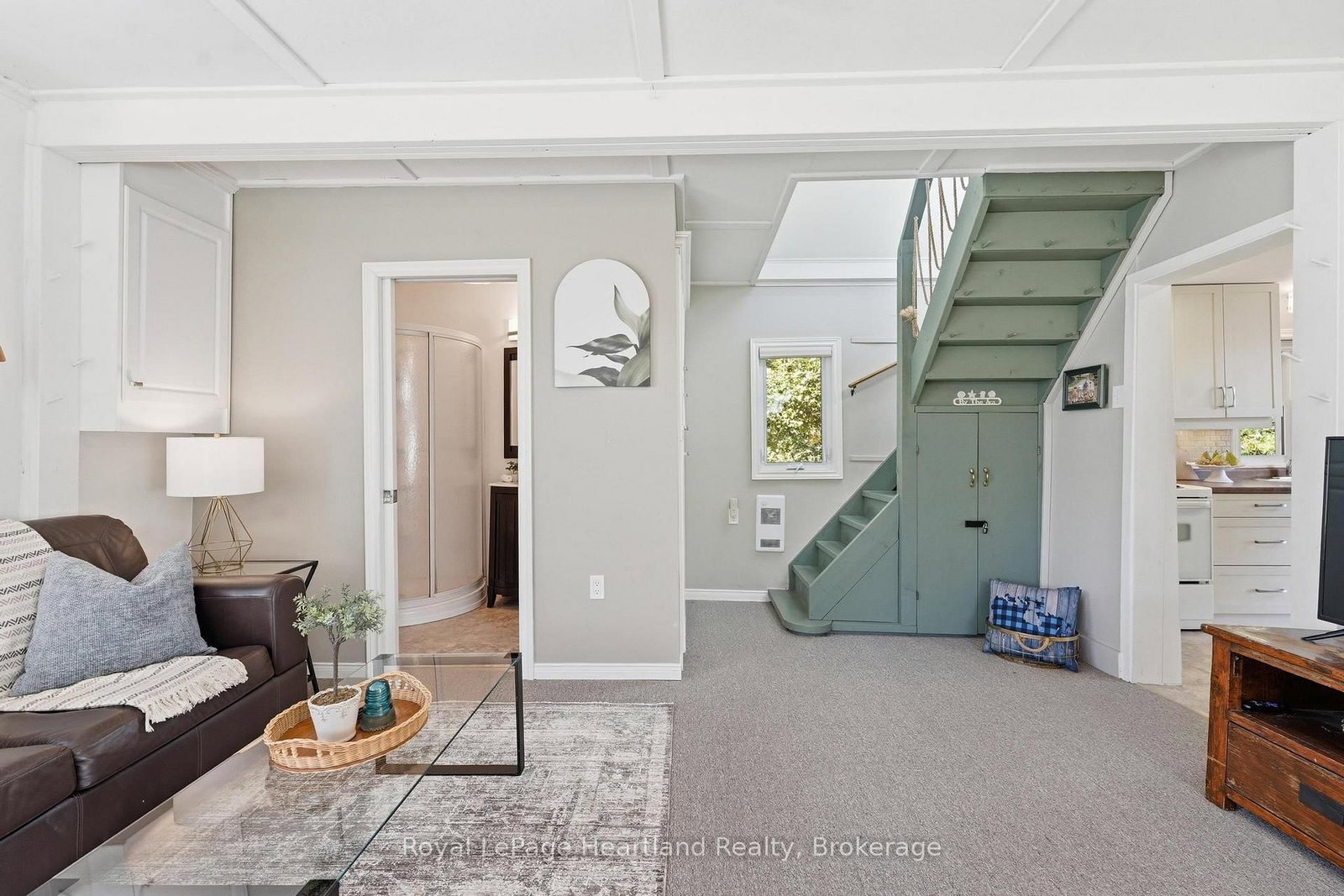 9 MAPLE Lane • Ashfield-Colborne-Wawanosh, ON photo 9