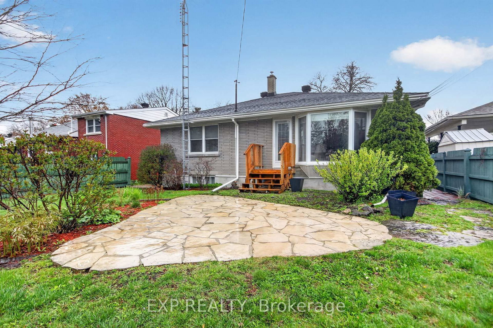 632 Chadburn Avenue • Ottawa, ON photo 17