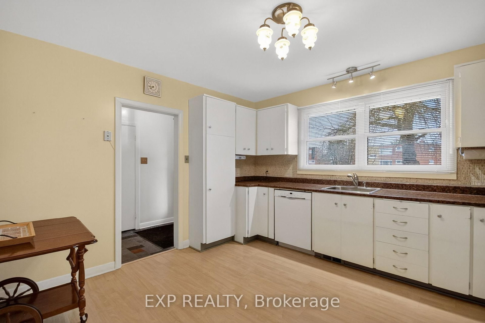 632 Chadburn Avenue • Ottawa, ON photo 8