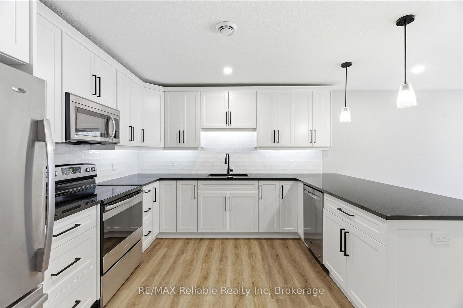 152 Sills Street • Huron East, ON photo 11