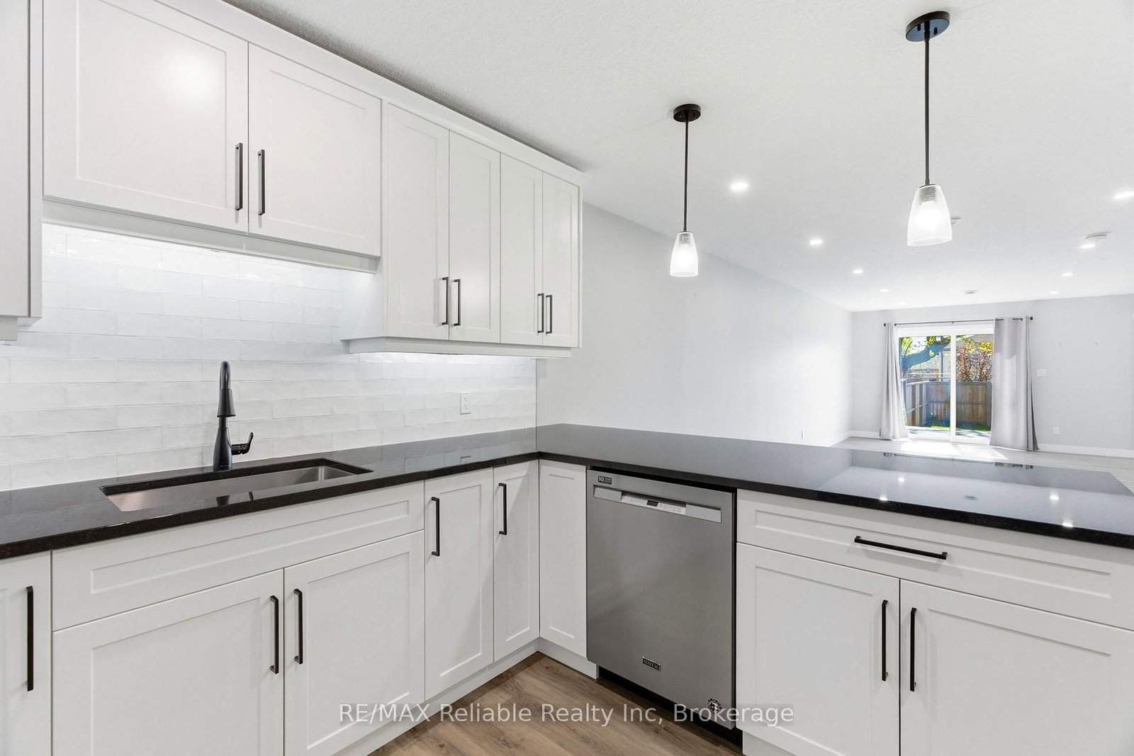 152 Sills Street • Huron East, ON photo 14
