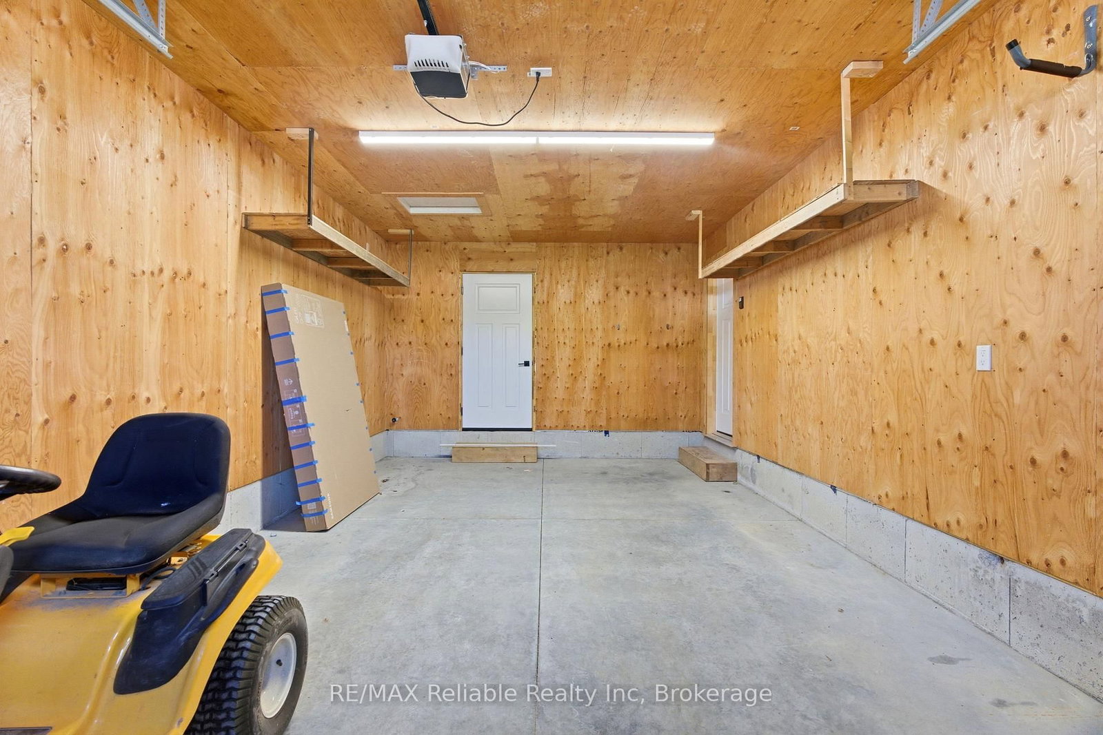 152 Sills Street • Huron East, ON photo 34