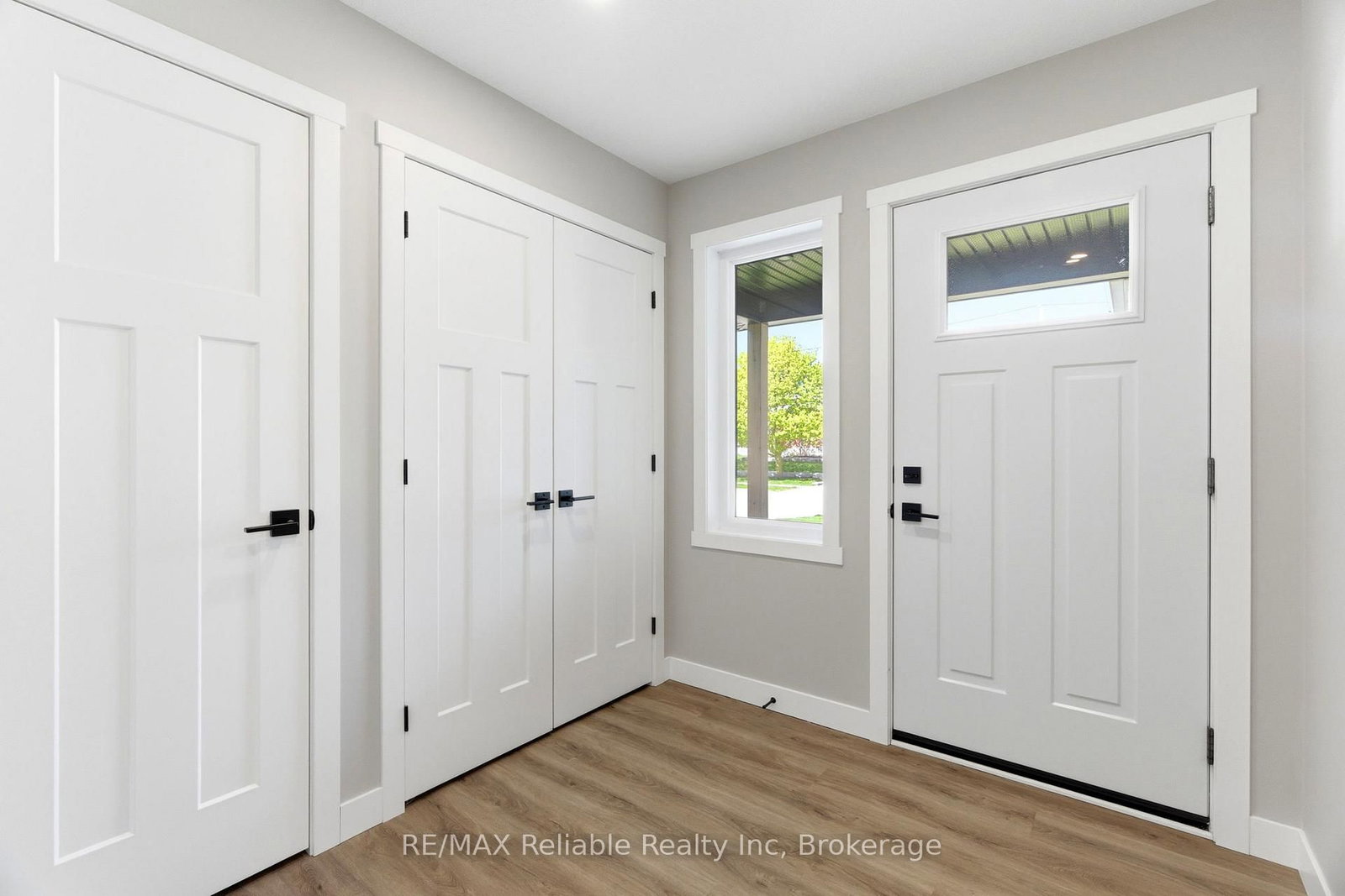 152 Sills Street • Huron East, ON photo 8