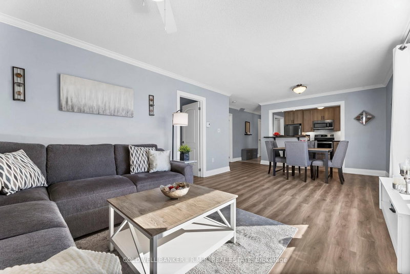 201 - 26 Spencer Street E