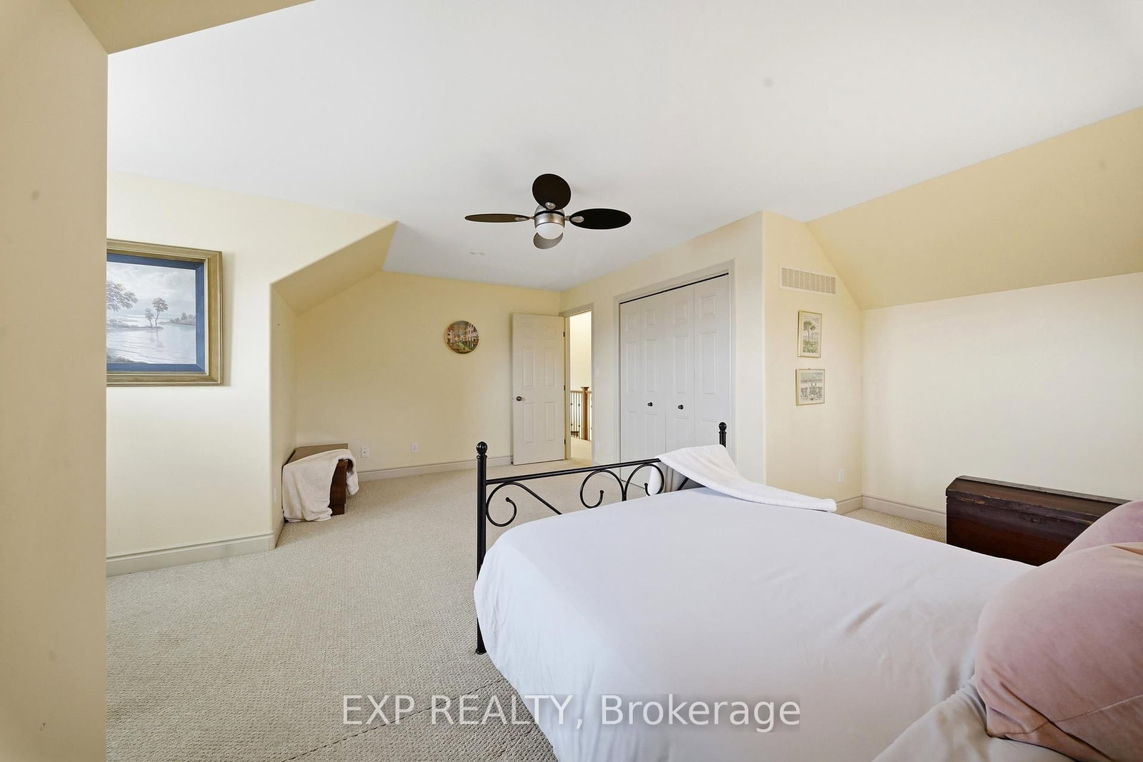 16 Amber Place • Belleville, ON photo 24