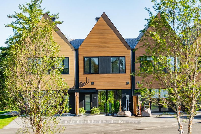 29 ROCKMOUNT Crescent
