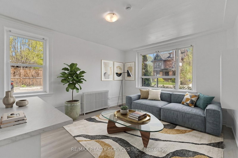home for lease on 4-104 Sherman Avenue S