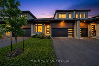 Townhouse for sale at 30 Bensley Lane, Hamilton, Ontario, L9C 0E7 - Mountview - MLS: X13133648
