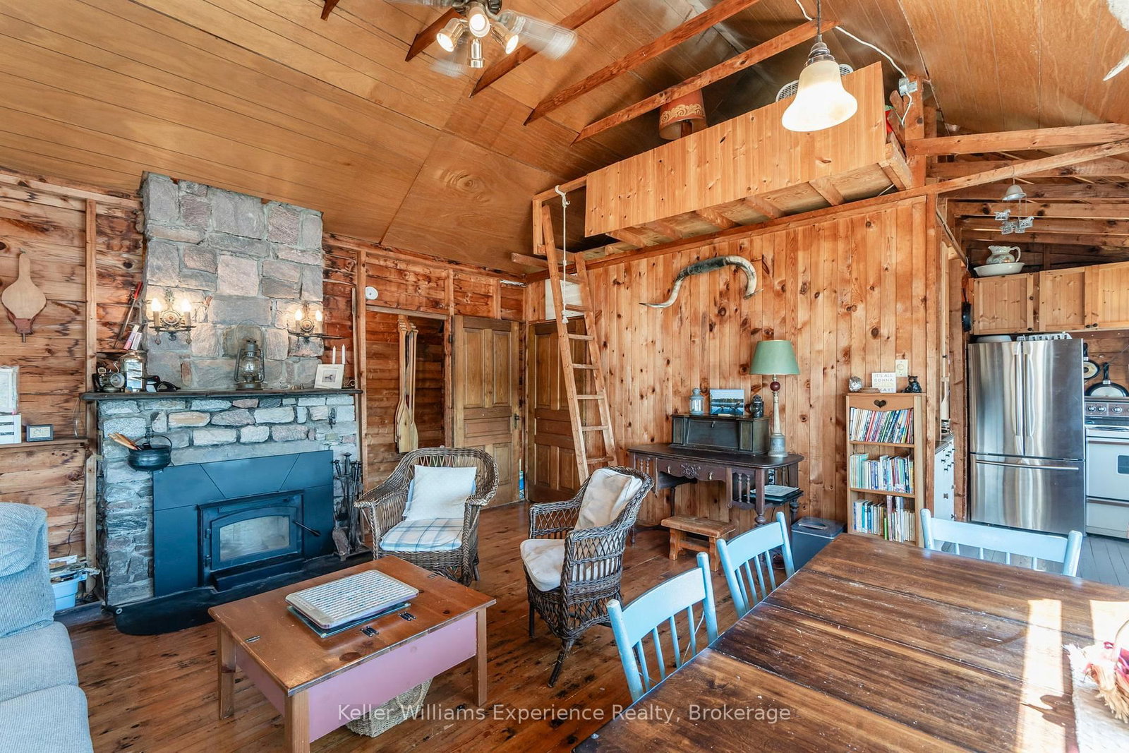 8326 Is 2210 Georgian Bay • Georgian Bay, ON photo 12