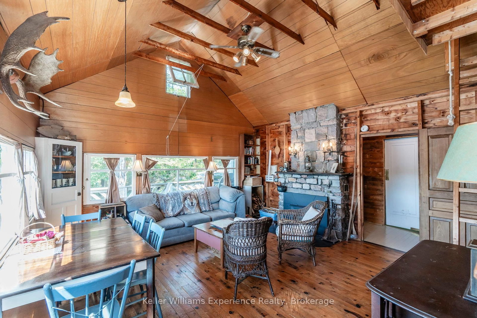 8326 Is 2210 Georgian Bay • Georgian Bay, ON photo 13