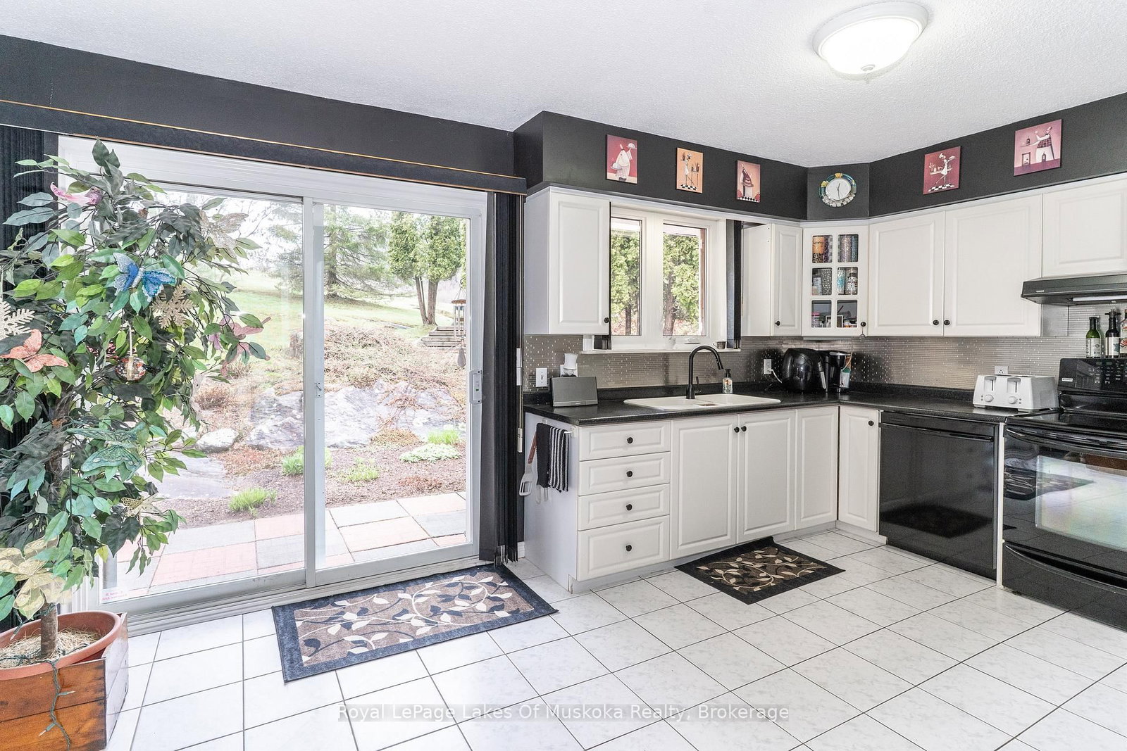 183 Santas Village Road • Bracebridge, ON photo 10