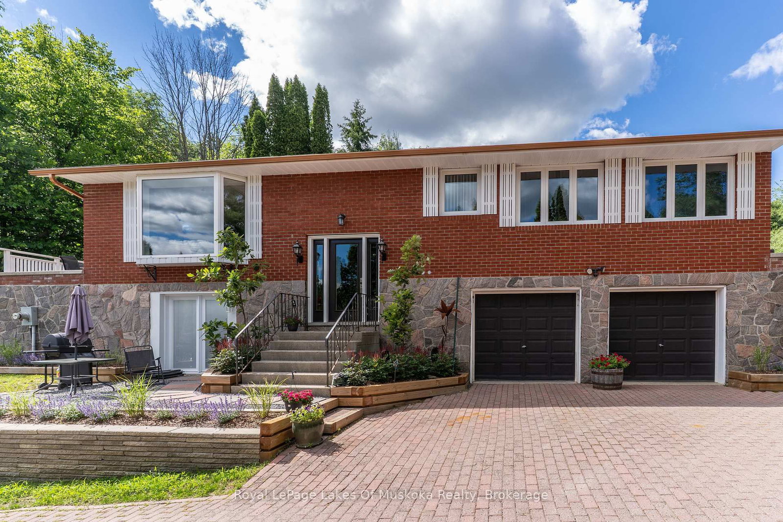 183 Santas Village Road • Bracebridge, ON photo 3