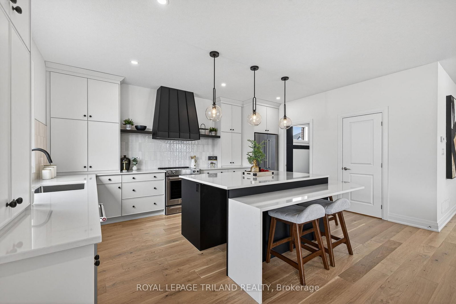 35 Allister Drive • Middlesex Centre, ON photo 17