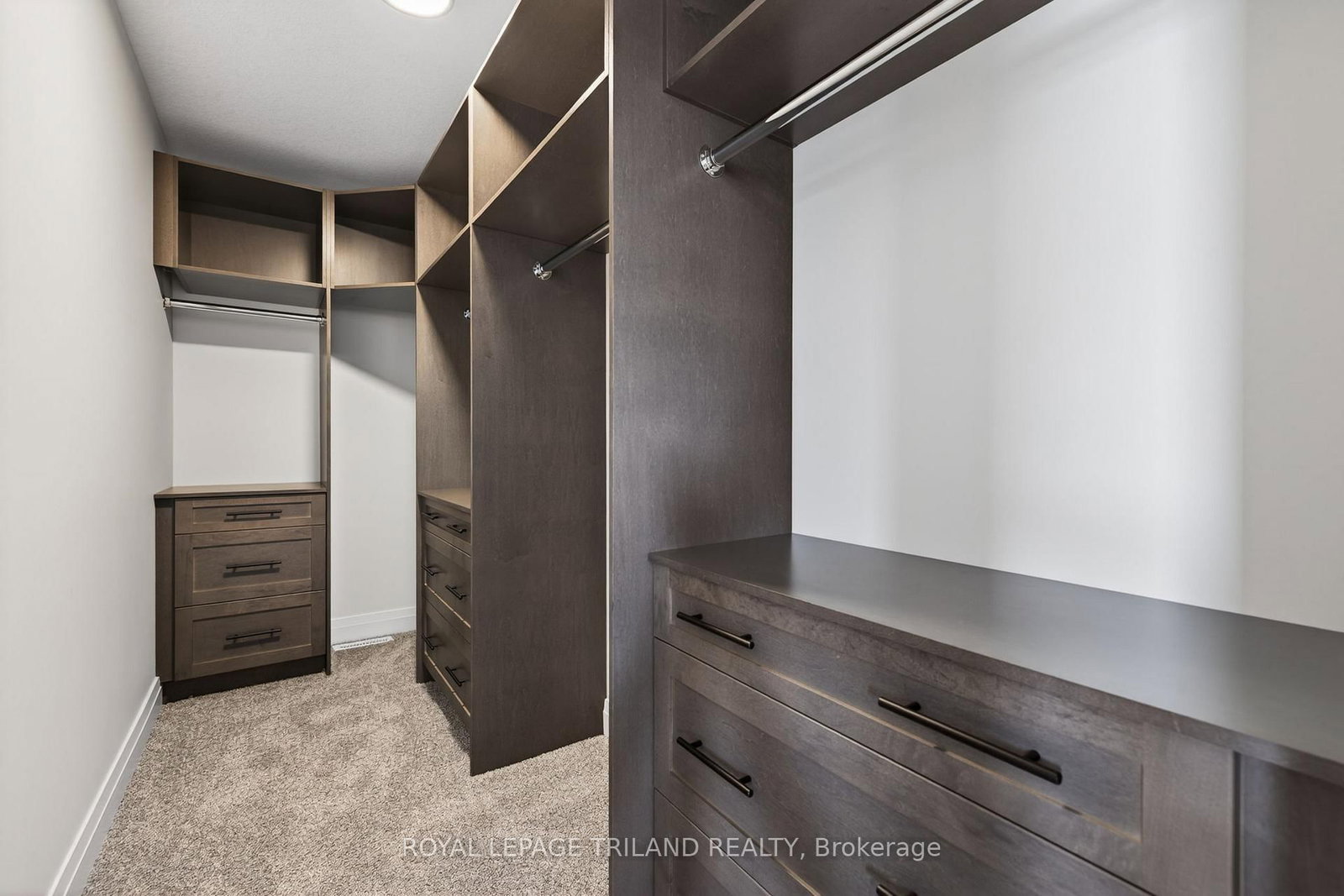 35 Allister Drive • Middlesex Centre, ON photo 32