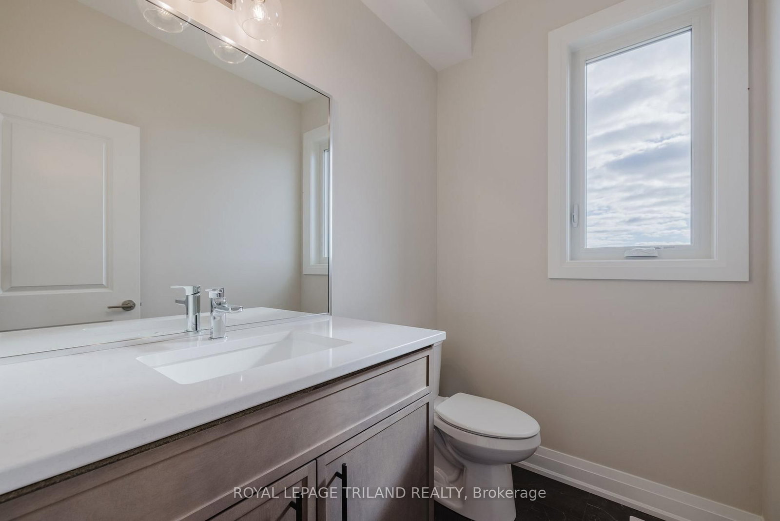 39 Allister Drive • Middlesex Centre, ON photo 8