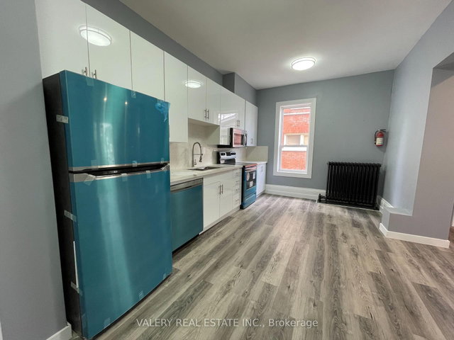 Main - 49 Madison Avenue N