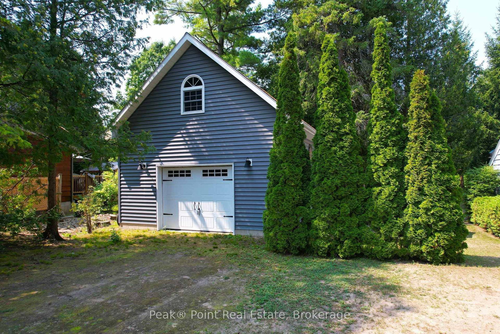 20 Clarence Avenue • South Bruce Peninsula, ON photo 4
