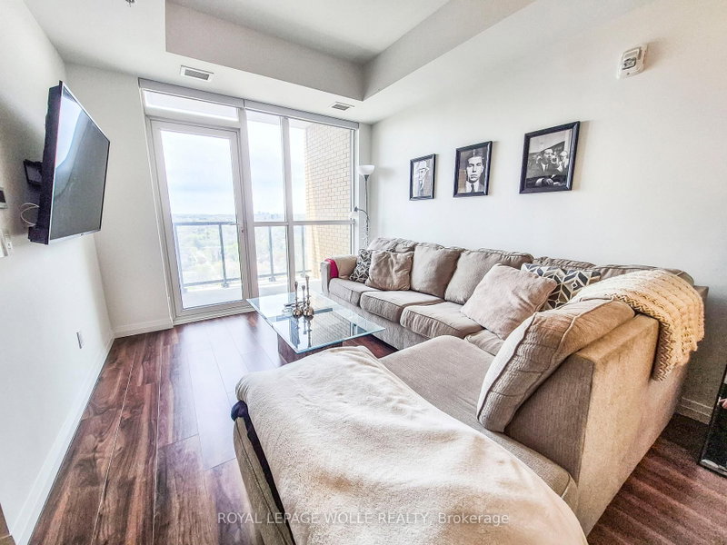 home for lease on 2107-108 Garment Street