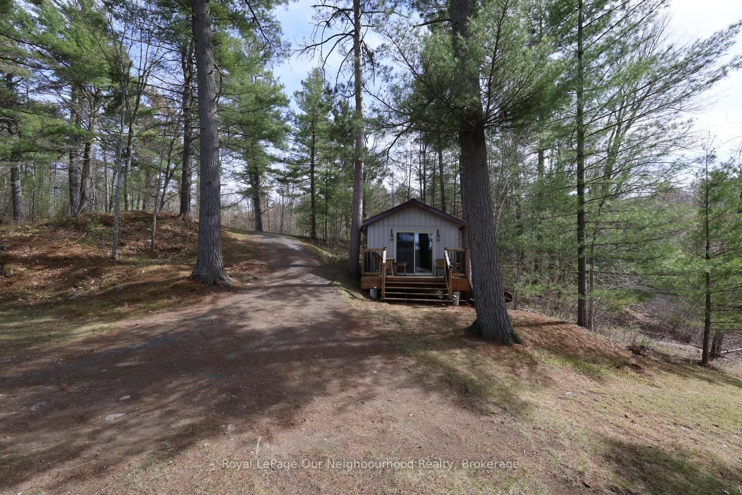 823 E Tangamong Road • Limoges, ON photo 15
