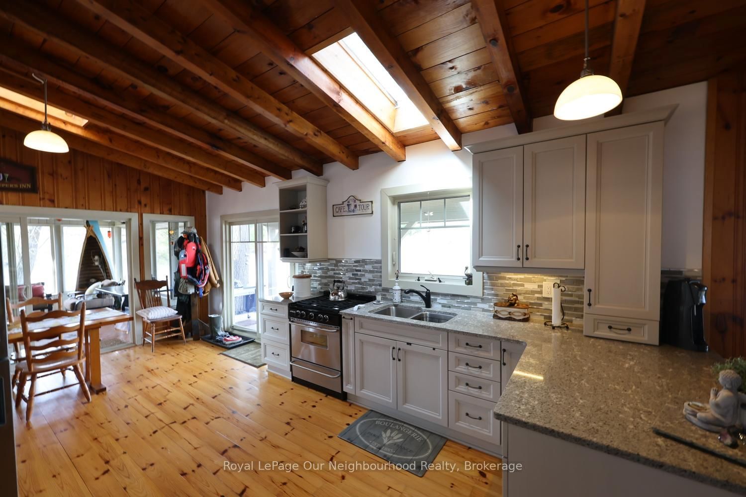 823 E Tangamong Road • Limoges, ON photo 38