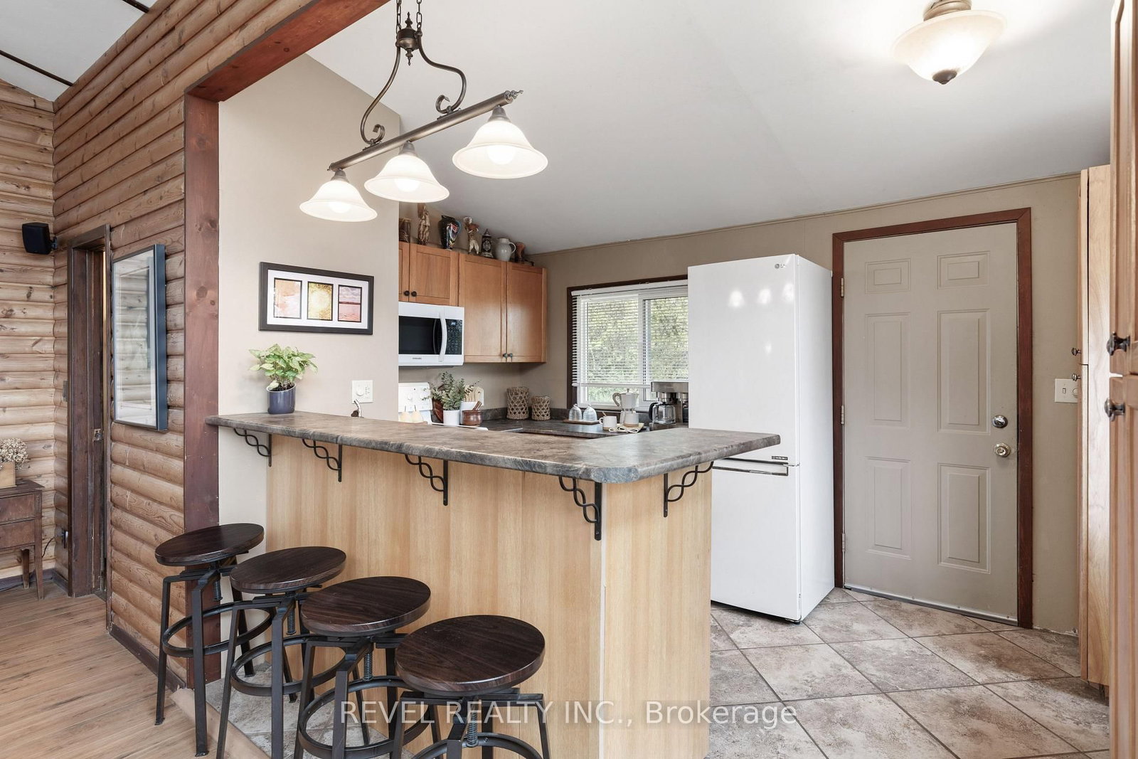 18 Lakeview Boulevard • Kawartha Lakes, ON photo 8