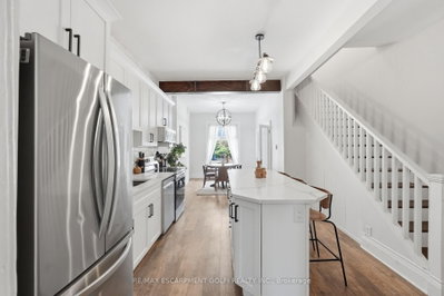 Townhouse for sale at 277 Main Street, Hamilton, Ontario, L8P 1J7 - Kirkendall - MLS: X13134848