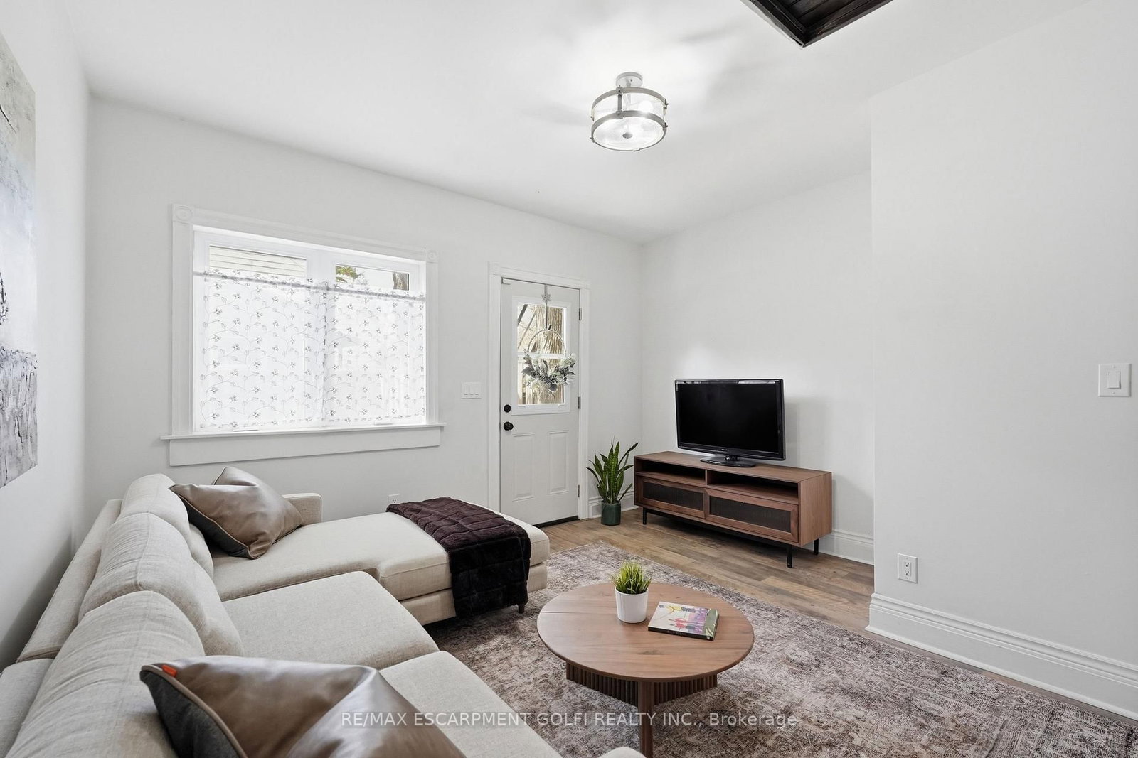 277 Main Street W • Hamilton, ON photo 13