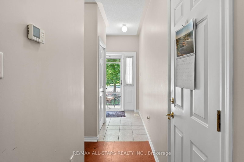 11 - 111 colborne Street