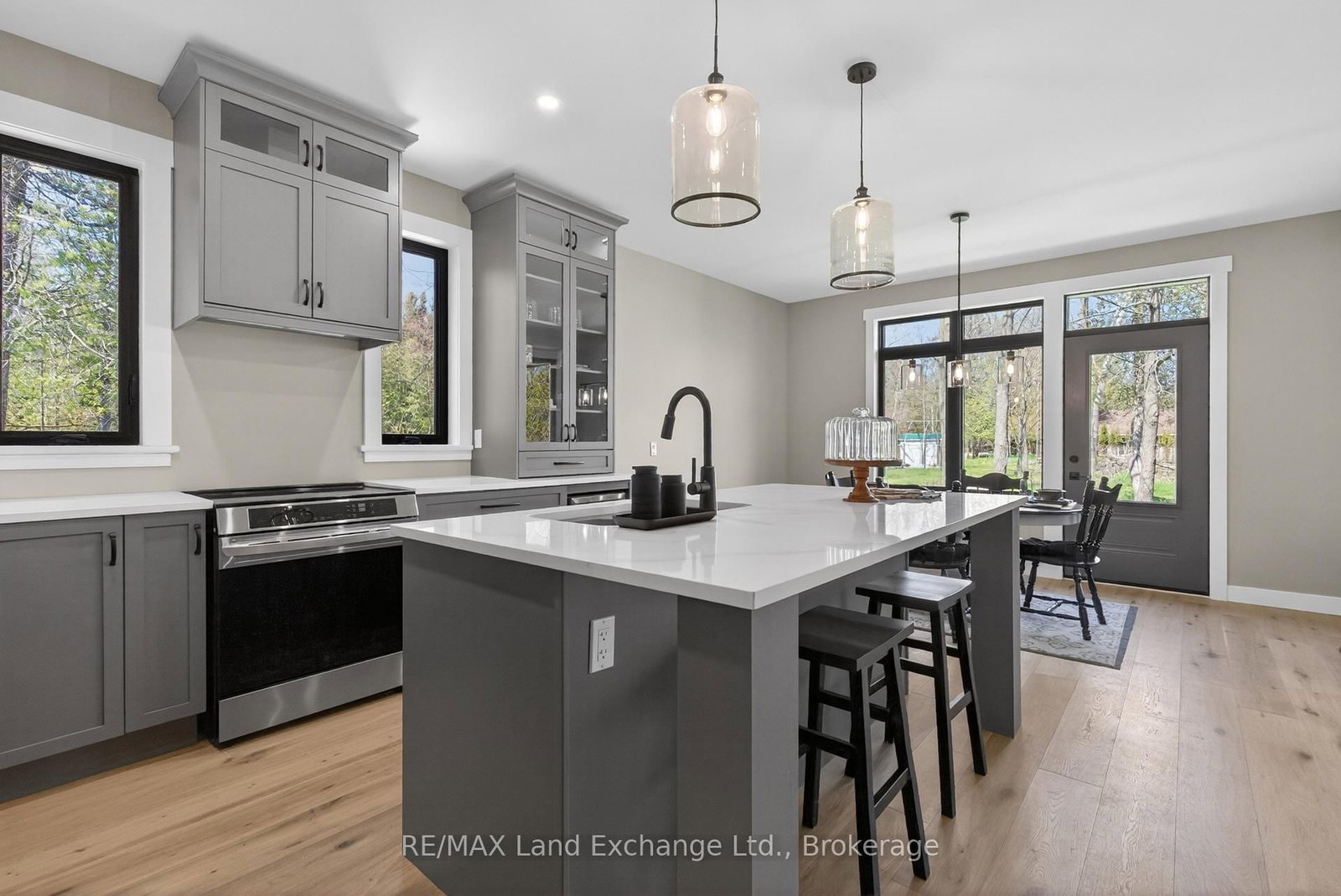 244 St Arnaud Street • Huron-Kinloss, ON photo 11