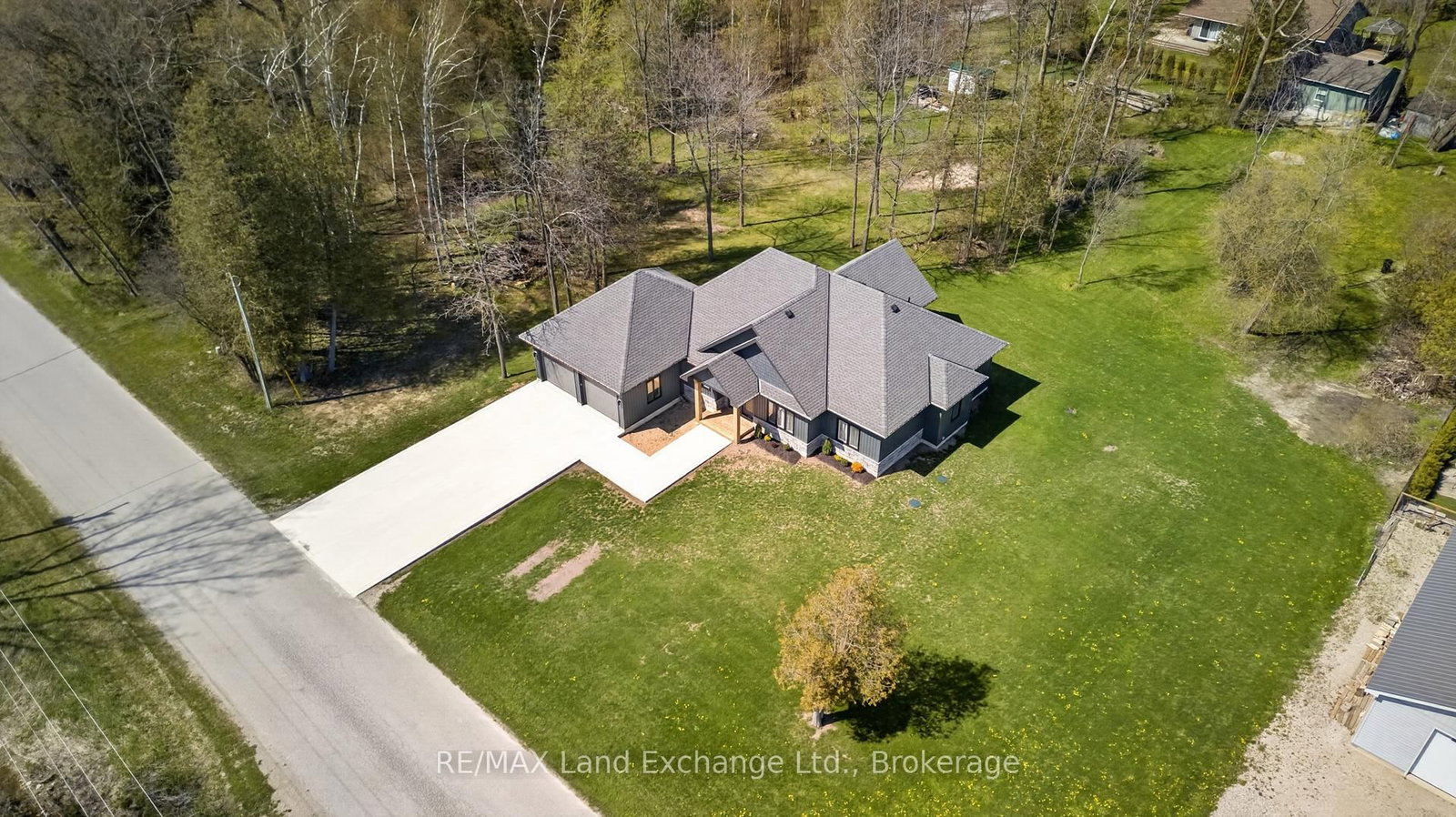 244 St Arnaud Street • Huron-Kinloss, ON photo 38