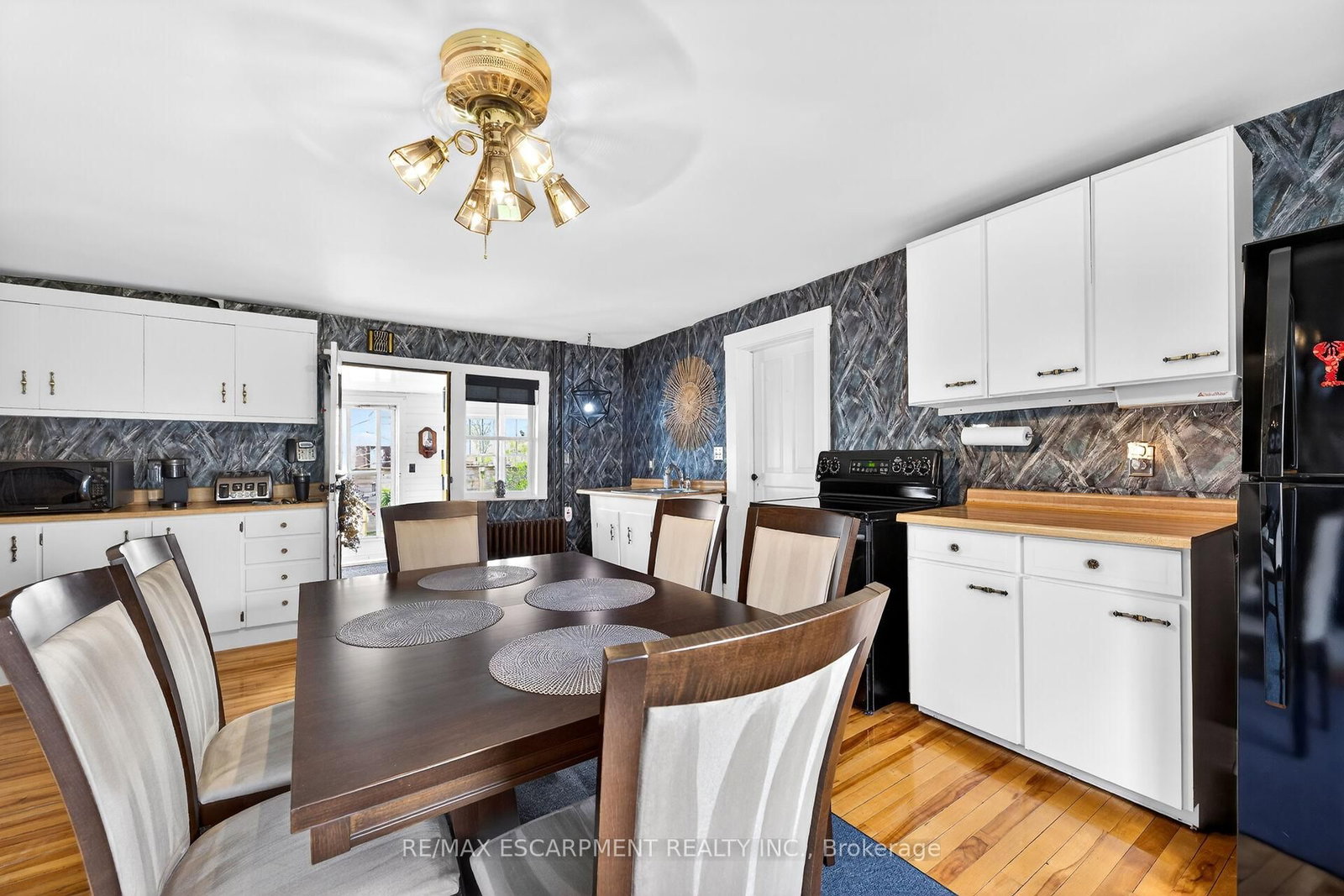 35 OTTAWA Street S • Haldimand, ON photo 16