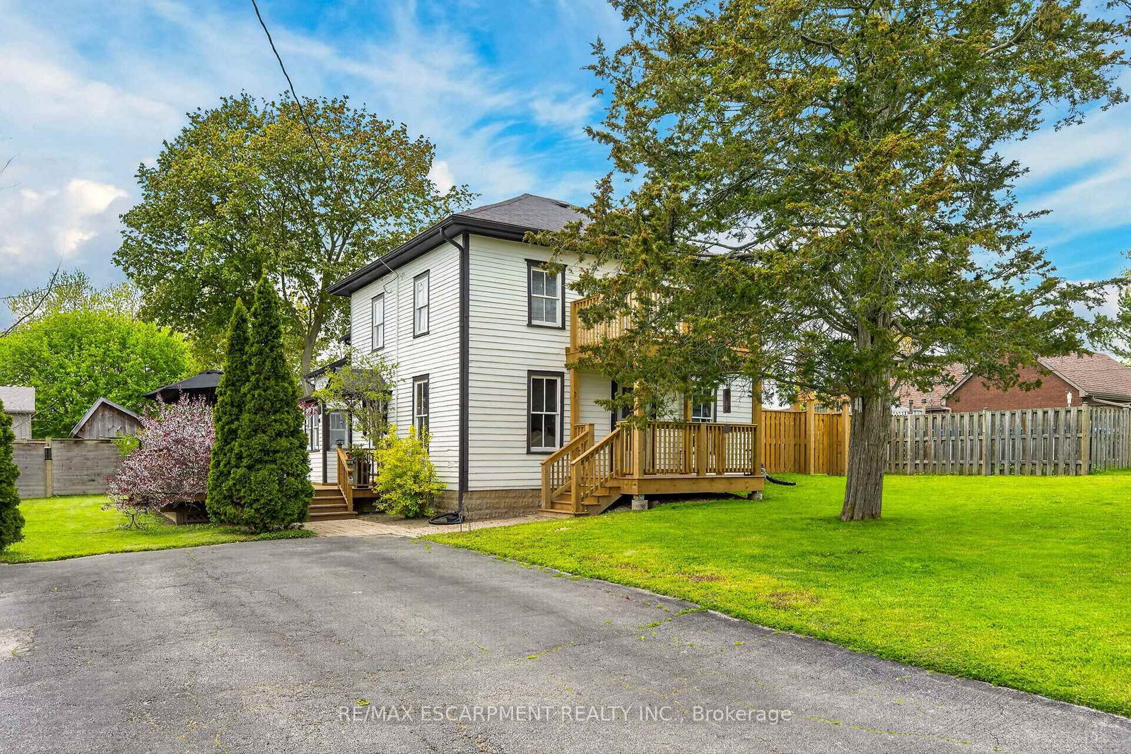 35 OTTAWA Street S • Haldimand, ON photo 2