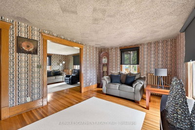 35 OTTAWA Street S • Haldimand, ON photo 8