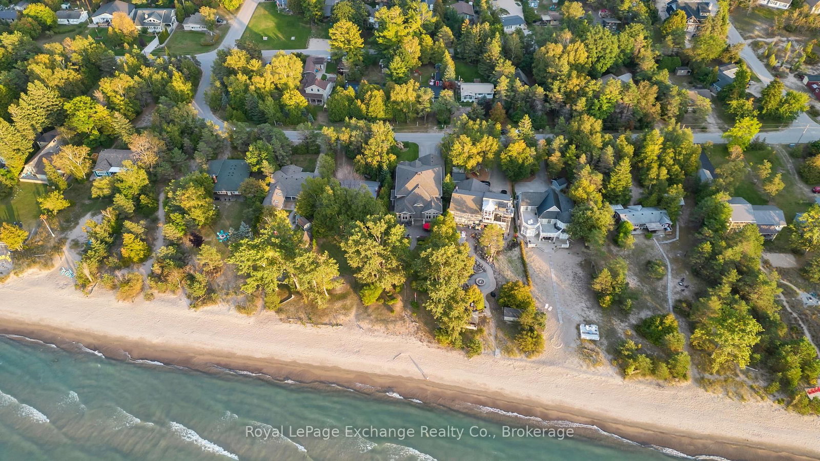 82 BELL Drive • Huron-Kinloss, ON photo 3