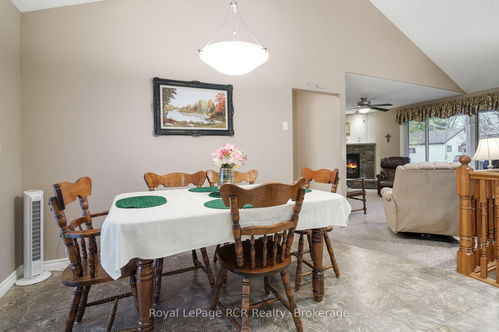 570 S Reserve Avenue • North Perth, ON photo 18