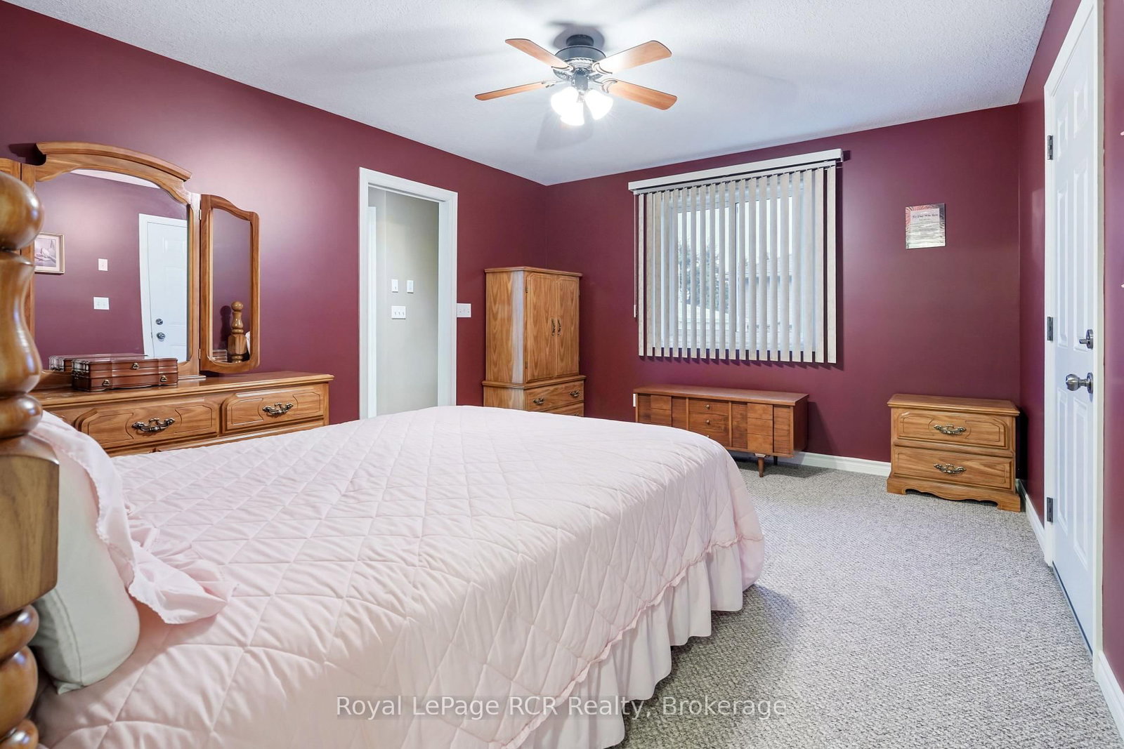 570 S Reserve Avenue • North Perth, ON photo 26