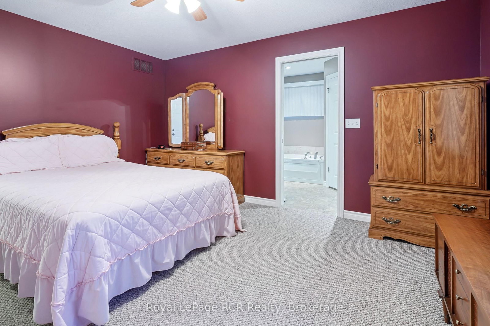 570 S Reserve Avenue • North Perth, ON photo 27