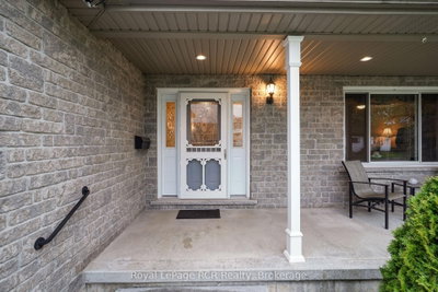 570 S Reserve Avenue • North Perth, ON photo 4