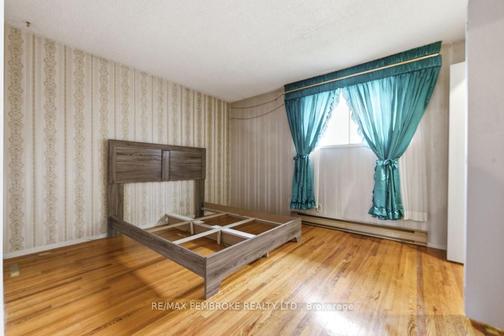20 Maple Avenue • Petawawa, ON photo 22