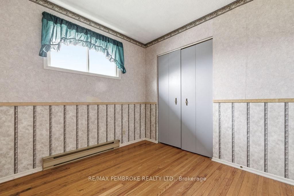 20 Maple Avenue • Petawawa, ON photo 26